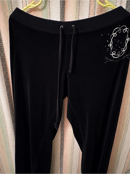 Juicy Couture Pants - Juicy Couture Black Lounge Pants with Logo Patch & Gems